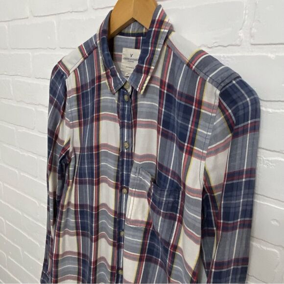 2/40$Aeo boyfriend fit button down shirt plaid blue white red small cotton blend - Picture 3 of 15